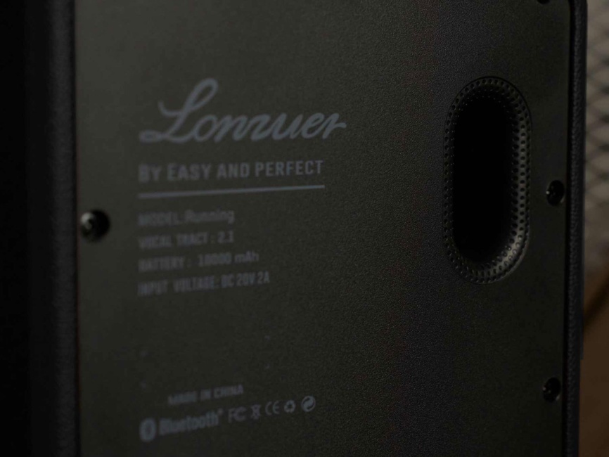 Портативная колонка с двумя микрофонами Lonzuer Running черный фото 9